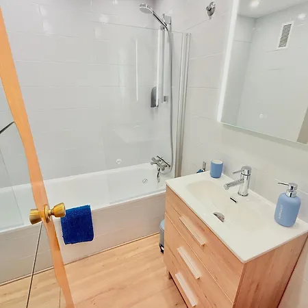 Face A La - Vue Epique, Climatisation, Wifi, Draps Inclus Apartament Empuriabrava